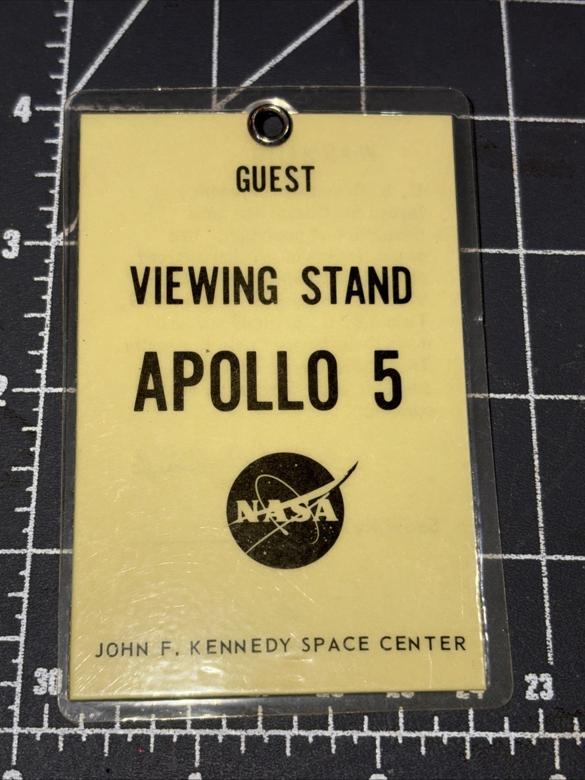 1968 NASA APOLLO 5 viewing stand badge