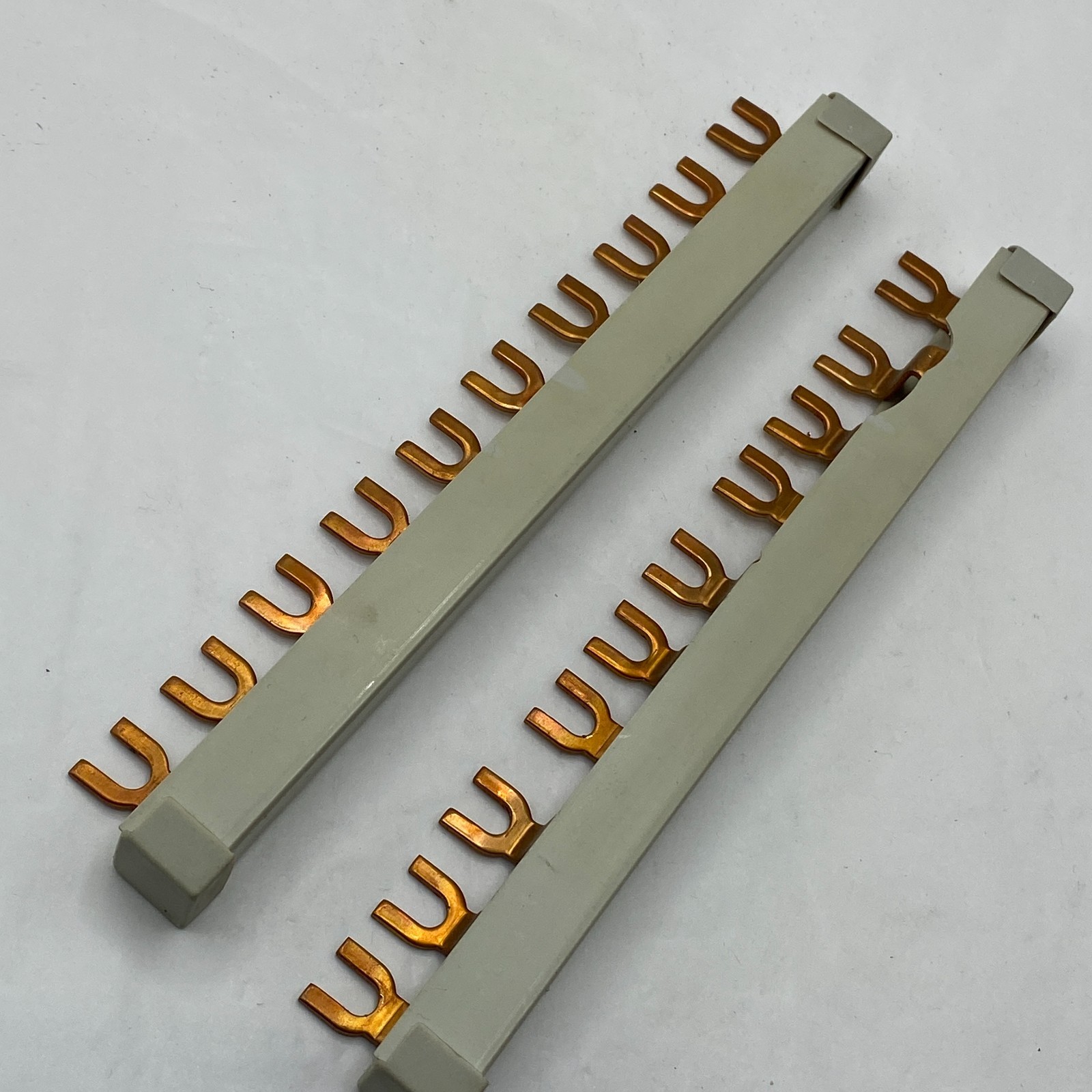 Siemens Busbar Line Side Feeder LOT OF 2