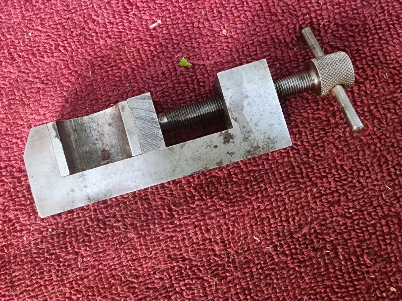 Vintage Unmarked Toolmakers Vise, 3-1/4" Body, 7/8" Wide