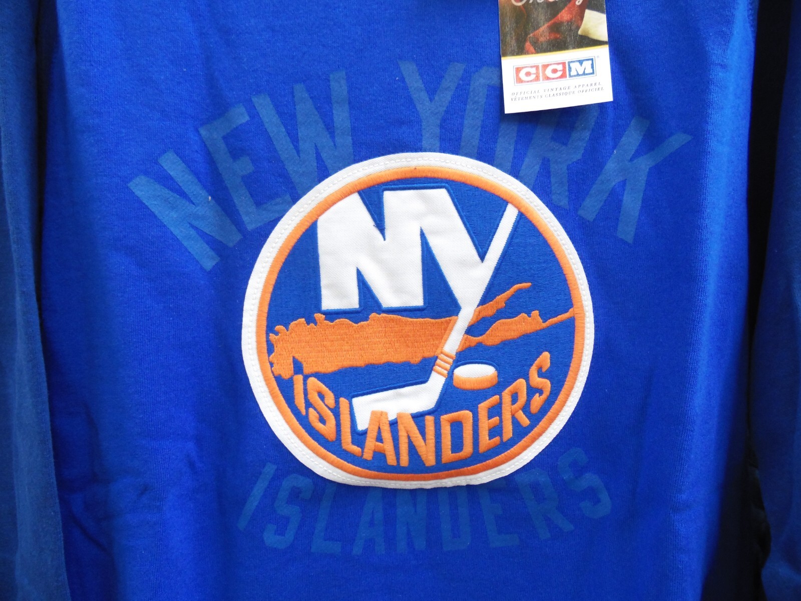 CCM New York NY Islanders Sweatshirt Long Sleeve Hockey Game Shirt NHL Fleece