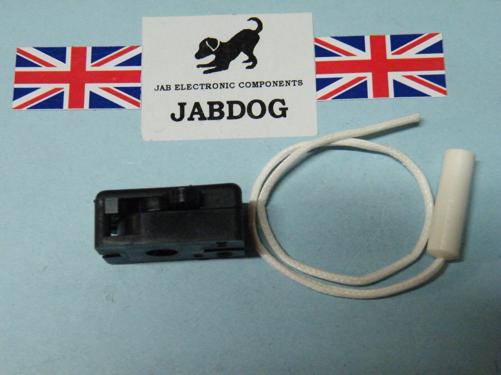 Miniature pull on, pull off cord switch 250v 60w 2A Res 1A Ind SPST  7g 259