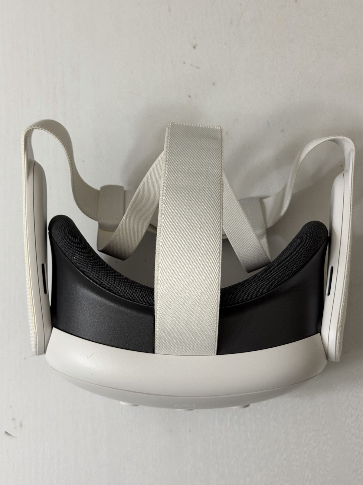 Meta Quest 3 128GB VR Headset Model S3A- NO controllers *BOOT LOOP READ**