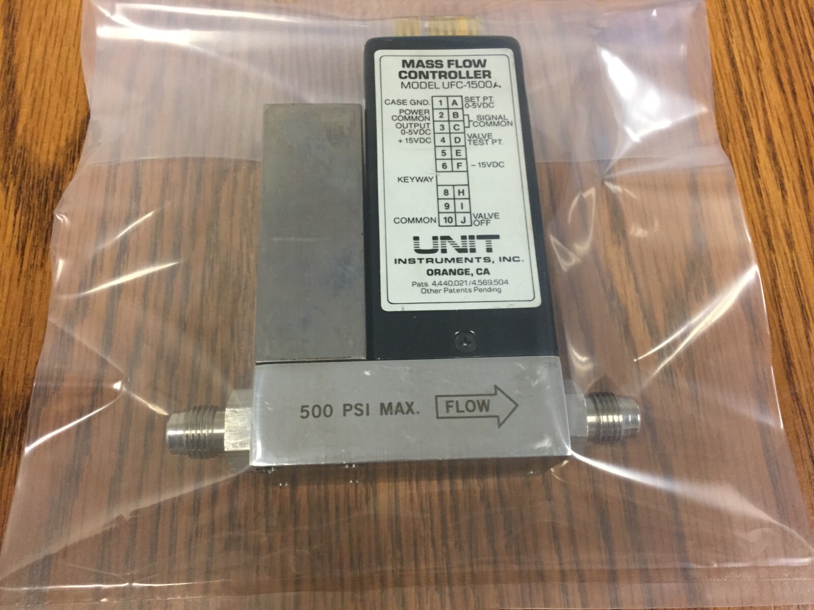 Unit Instruments UFC-1500A, Range 100 SCCM, Gas N2 500 PSI Mass Flow Controller