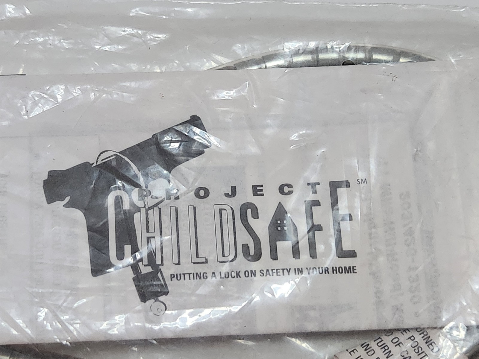 Hand Gun Lock - Project Child Safe Lock with Key. Sealed. a5ae