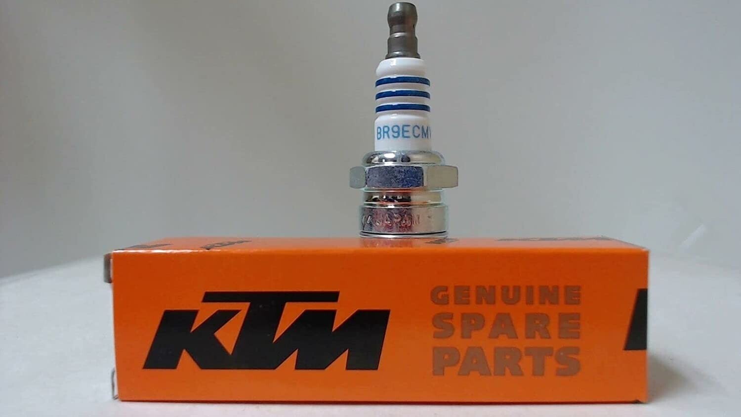 KTM 51539093000 SPARK PLUG BR9ECMVX