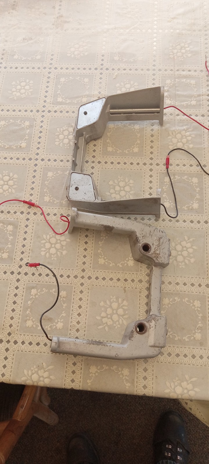 Sensor head stow brackets - Hunter 611 DSP306HFSS - Pair