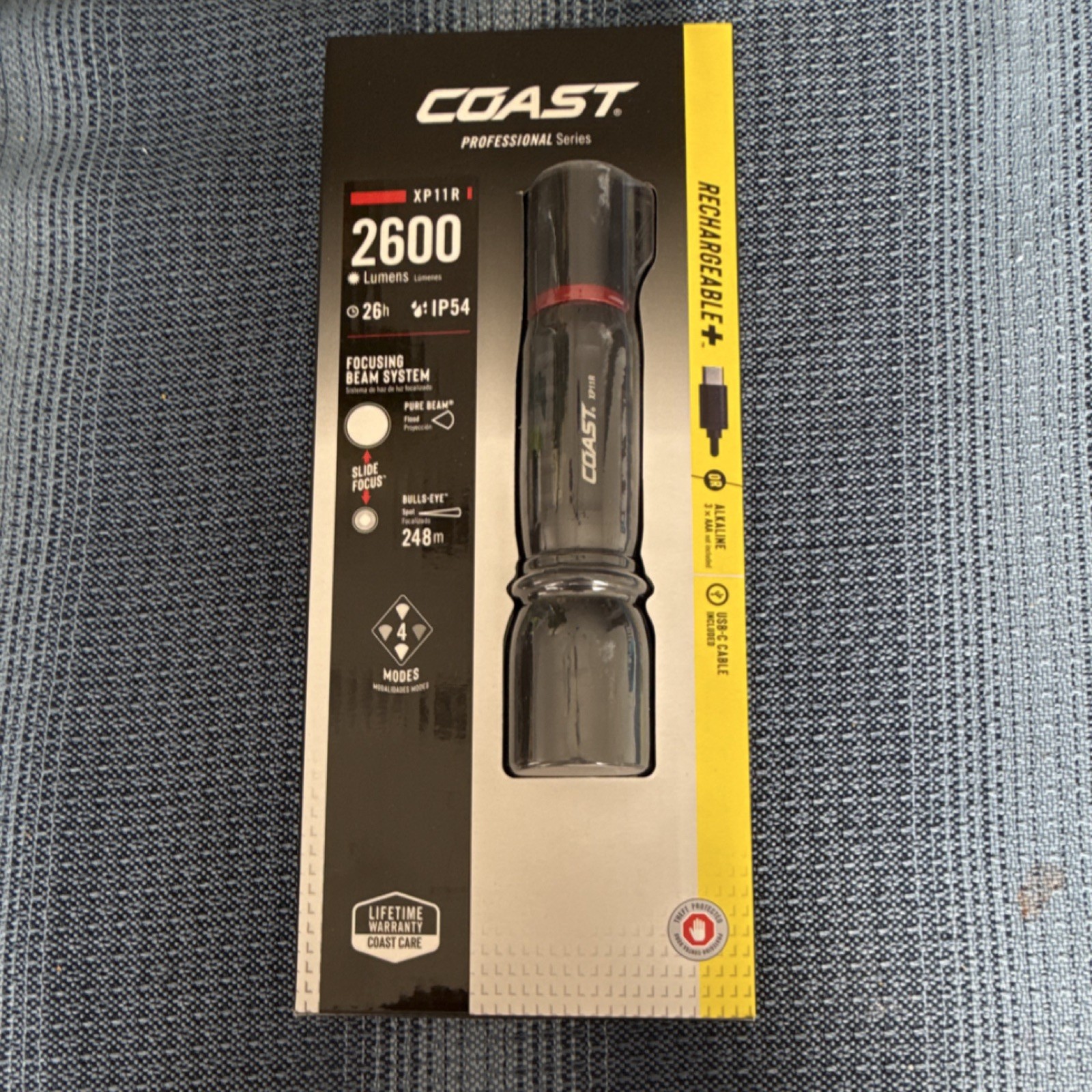 Coast XP11R Rechargeable LED Flashlight 2600 Lumens IP54 Black 248m Range