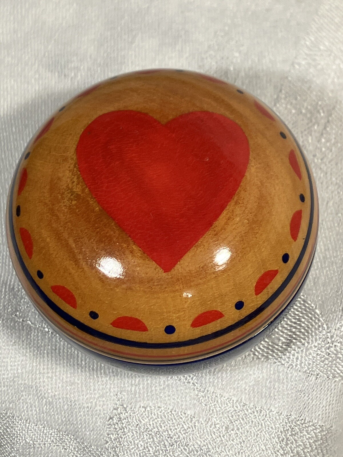 Lacquered Wood Trinket Box With Heart Design