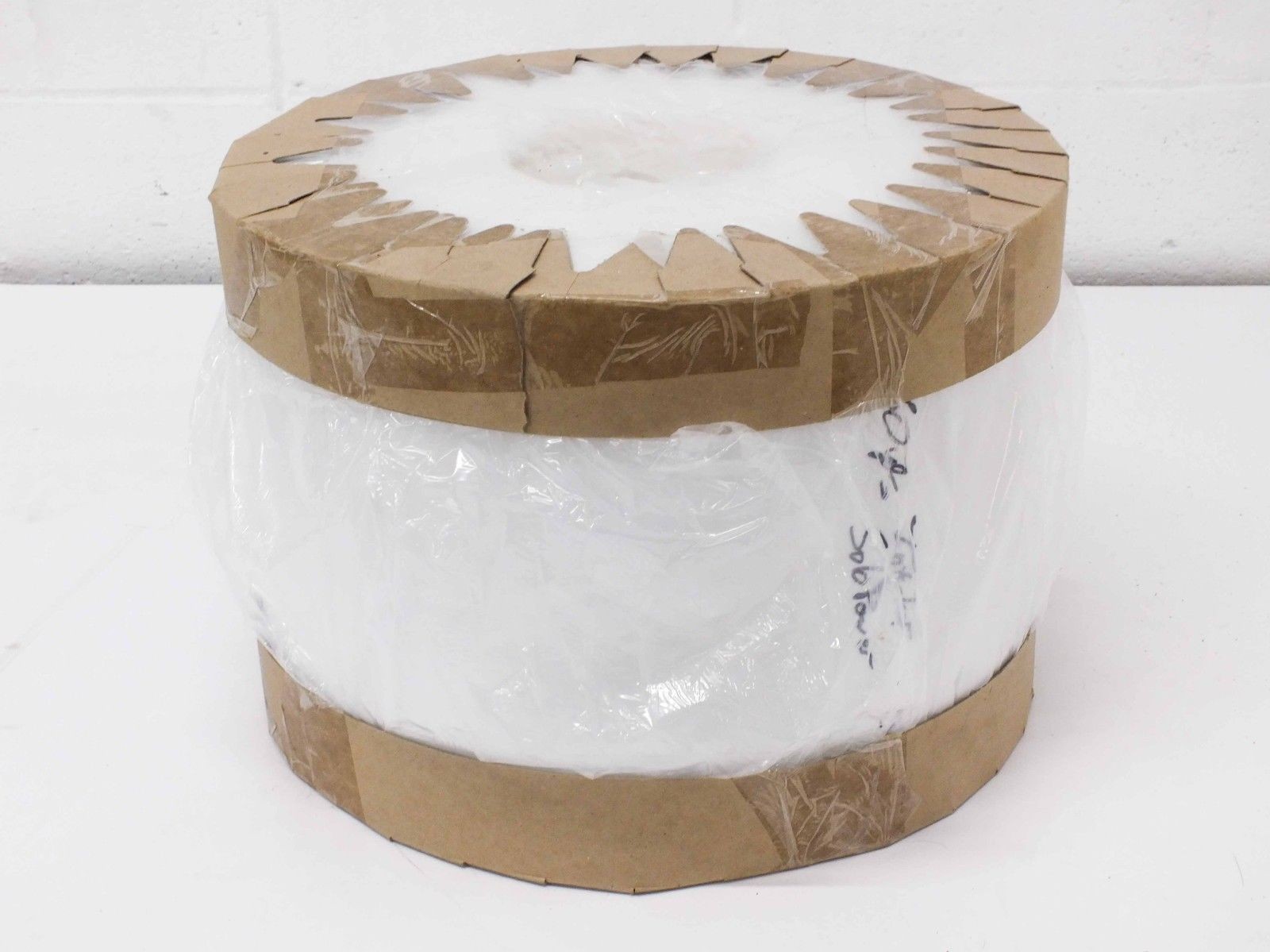 Solopower 6546-Q0N Interleaf Paper Roll 13.25 In Wide x 2750 Yards Solar