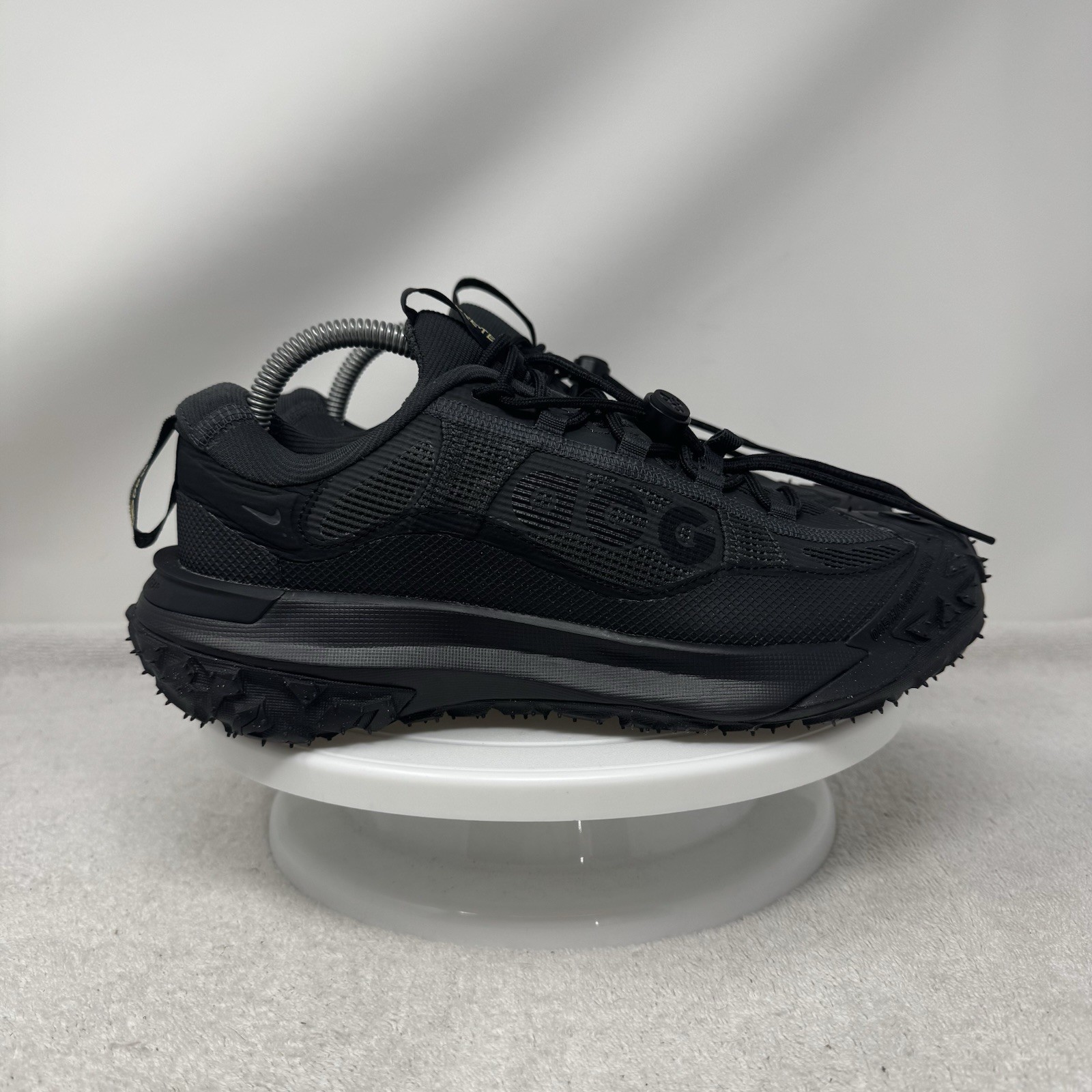 Nike ACG Mountain Fly 2 Low GTX Dark Smoke Grey Men’s Size 6.5 HF6245-001