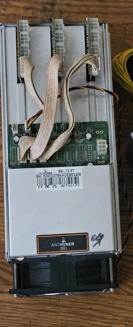 Bitmain Antminer S9i 13.5 TH/s — Unit Only / No PSU