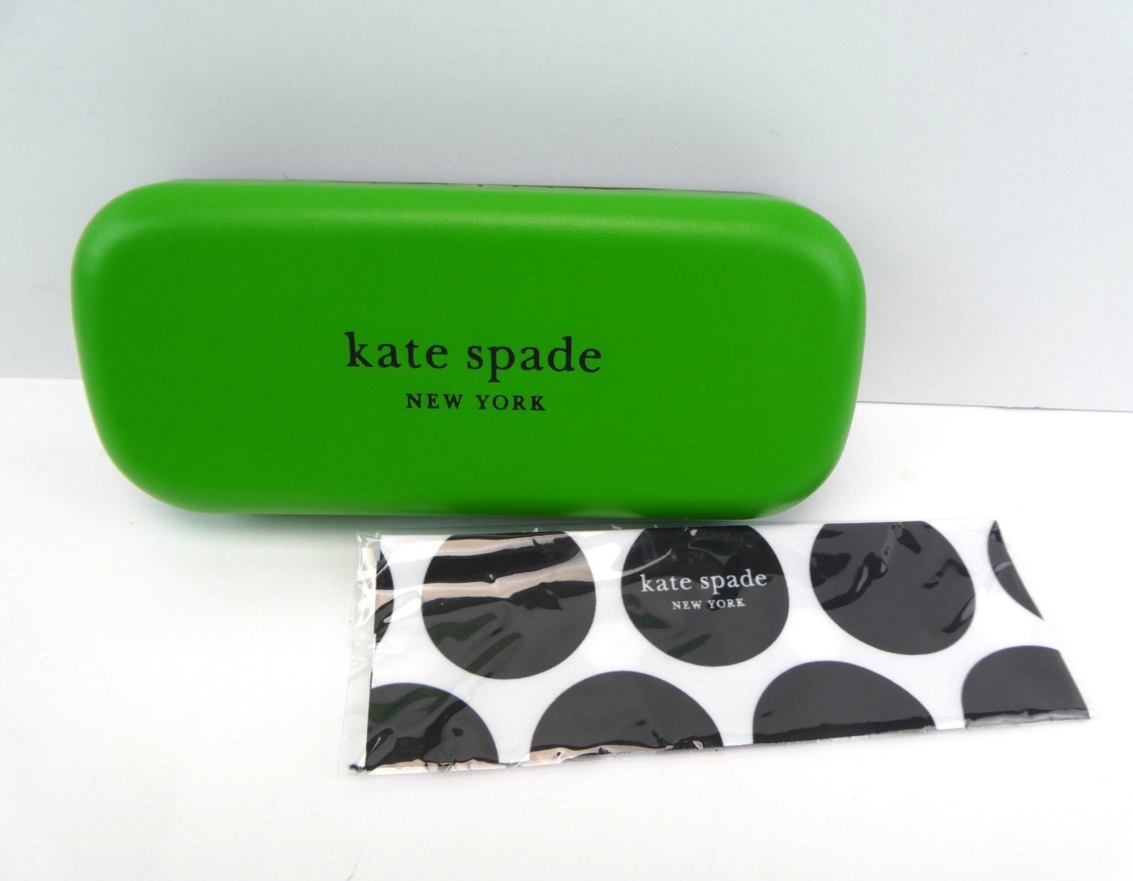 Kate Spade Green/Black Eyeglass Sunglass Hard Clamshell Case w/ Microfiber Cloth