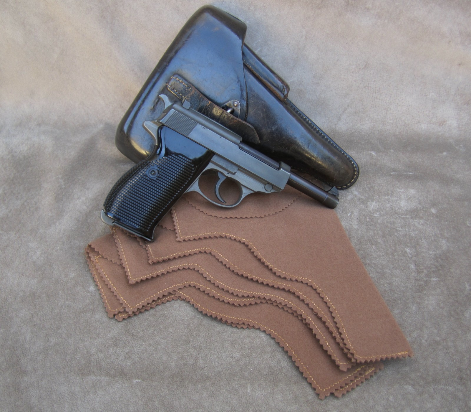 PISTOL SLEEVE PROTECTOR FOR A P38 WW2 PISTOL FOR HARDSHELL HOLSTER  USE 🔥