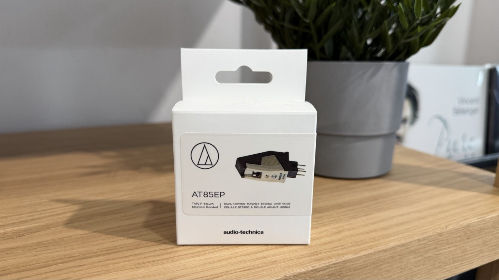 Audio-Technica  AT85EP Elliptical Phonograph Cartridge for P-Mount Turntables