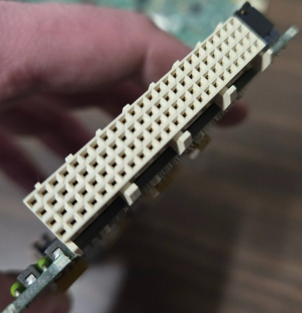 Ross DAC 8016 VIDEO TO NTSC/PAL ENCODER 8016-001-02