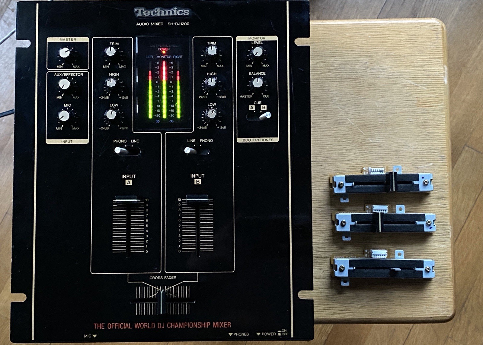 Technics SH-DJ1200 World DJ Championship Audio Mixer Used With 3 Extra Faders
