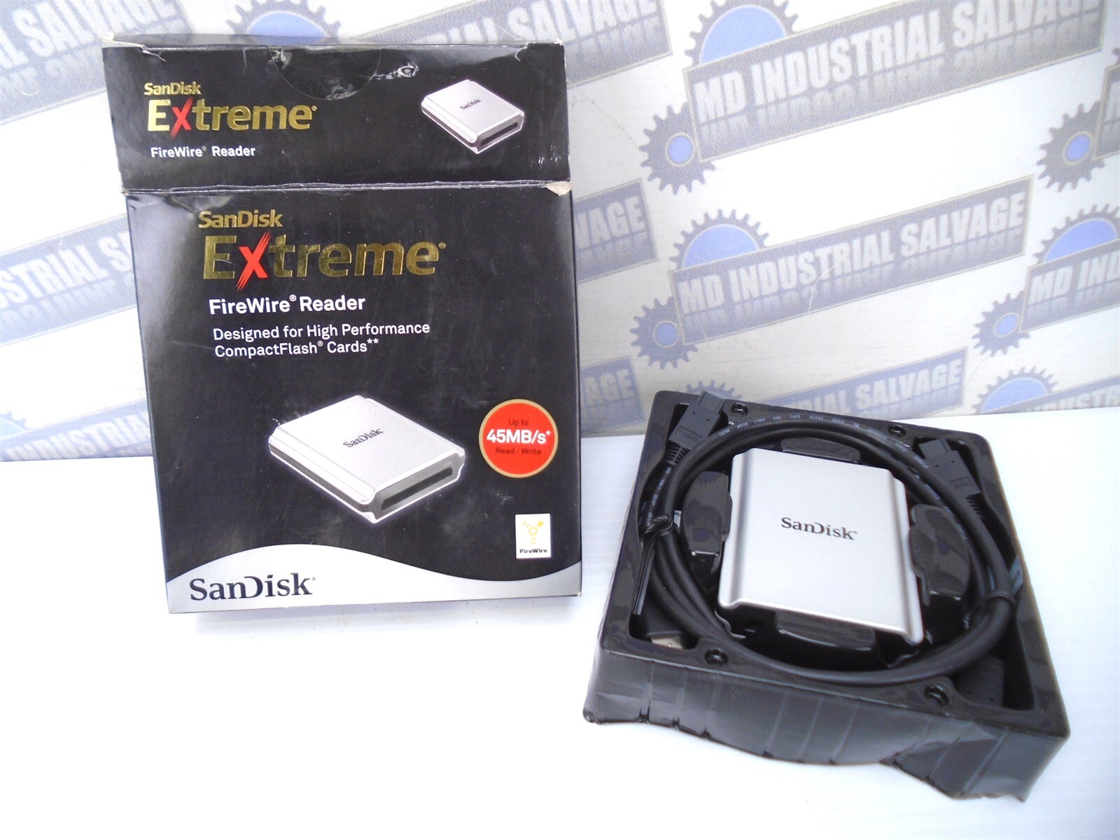 SANDISK - SDDRX4-CF-901 - EXTREME - Firewire CompactFlash READER - (NEW in BOX)