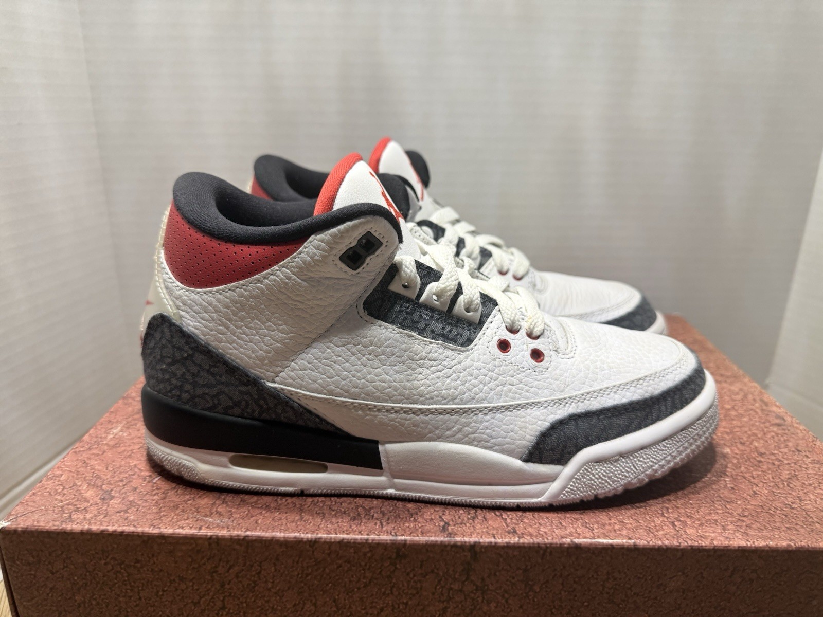 Size 5.5 - Jordan 3 Retro Denim SE Fire Red 2020