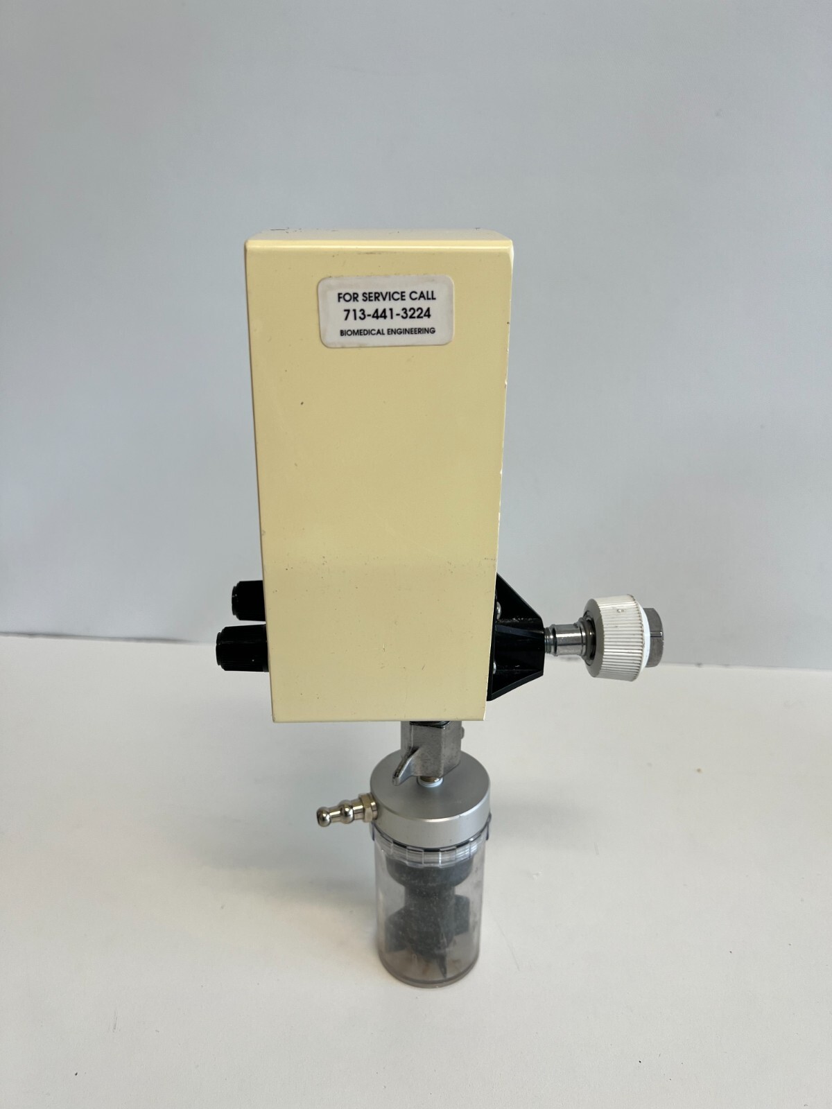 QQ3/#4: Ohmeda Suction Unit