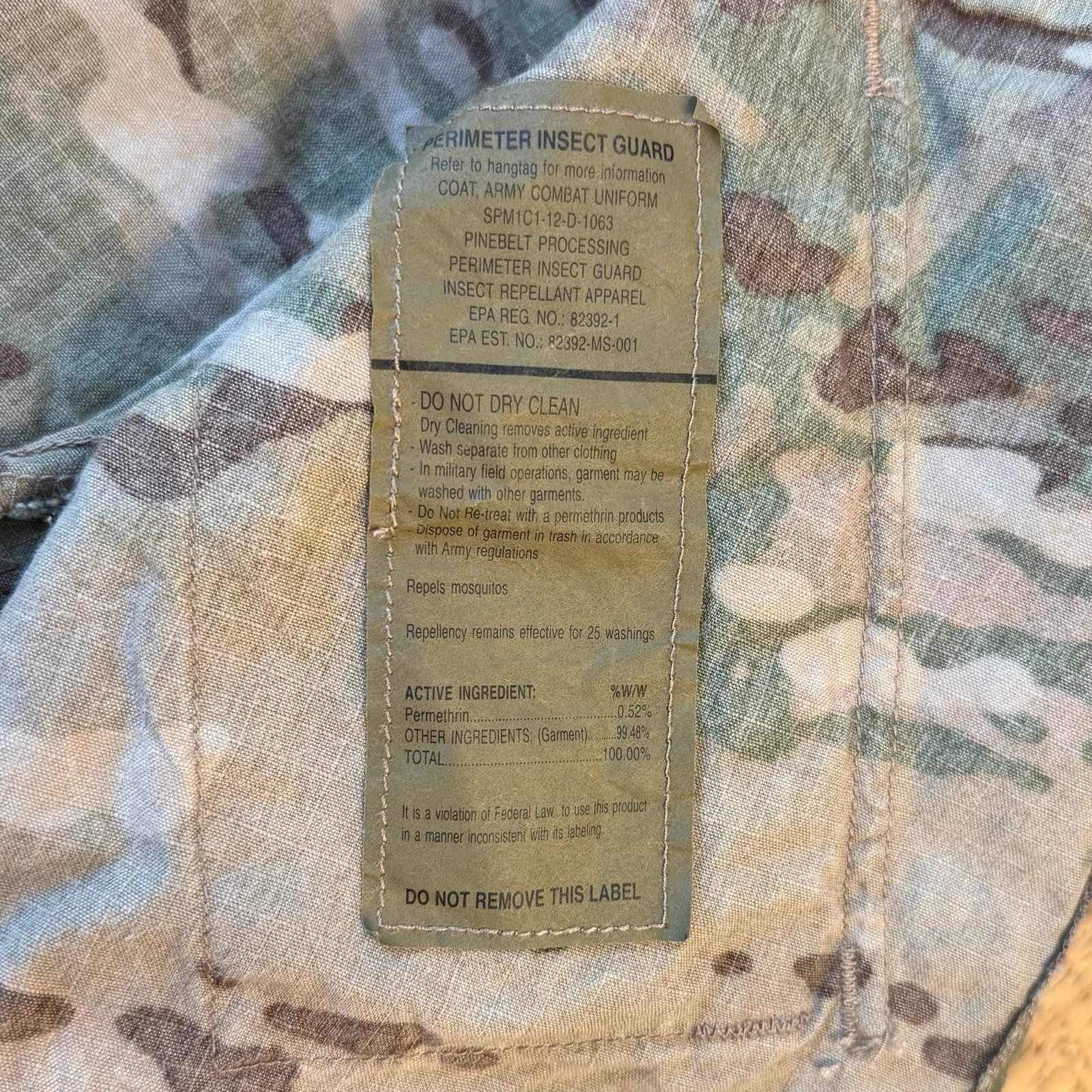 US Army Combat Uniform Coat Flame Resistant Operational Camouflage Small-Regular