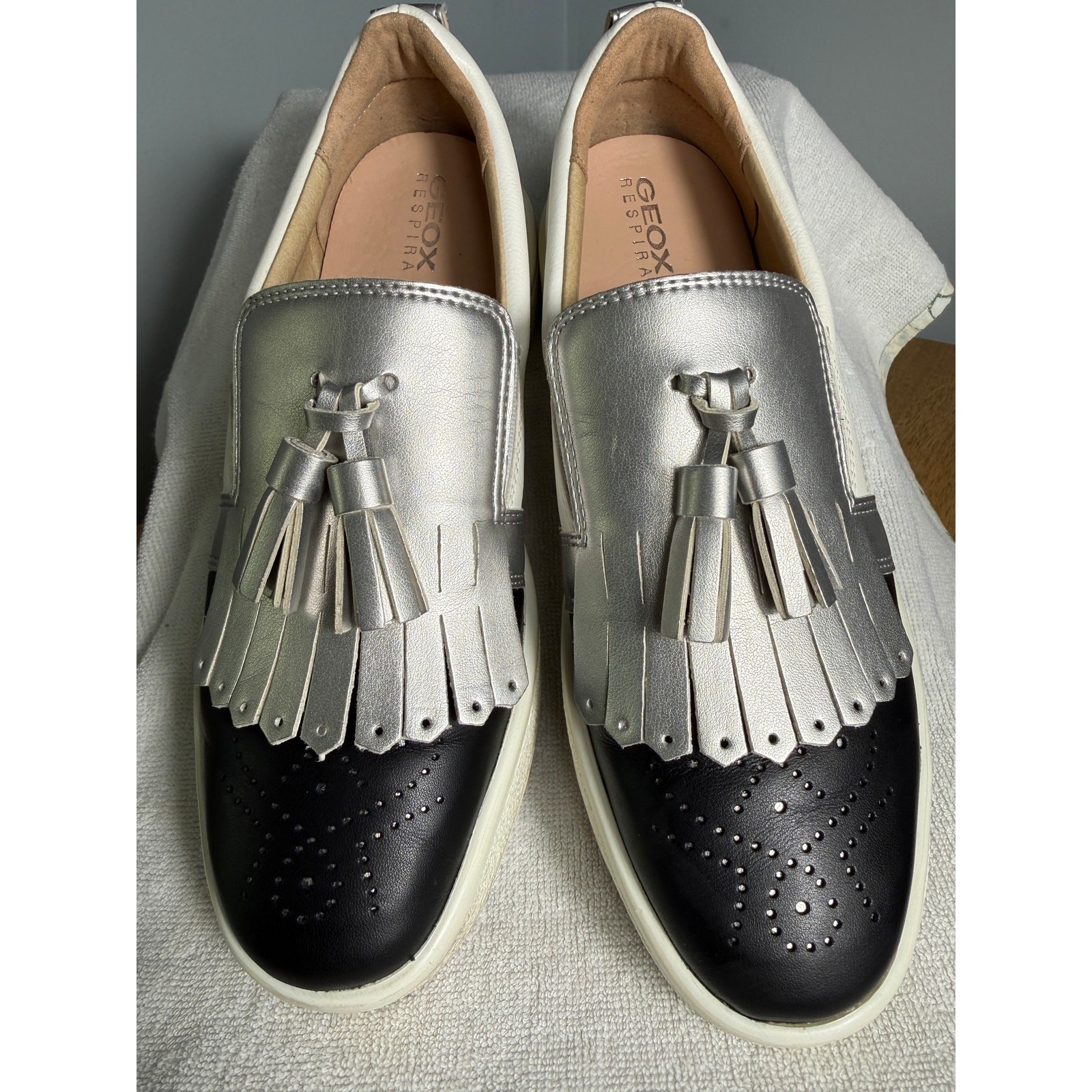 GEOX Italian Patent Women's D Leelu' C Slip-On Tasseled Loafer Sneakers US 7
