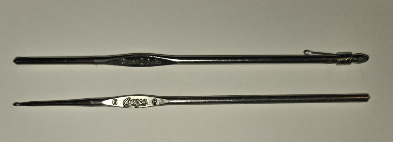 2 Vintage Crochet Hooks - Susan Bates , Boye
