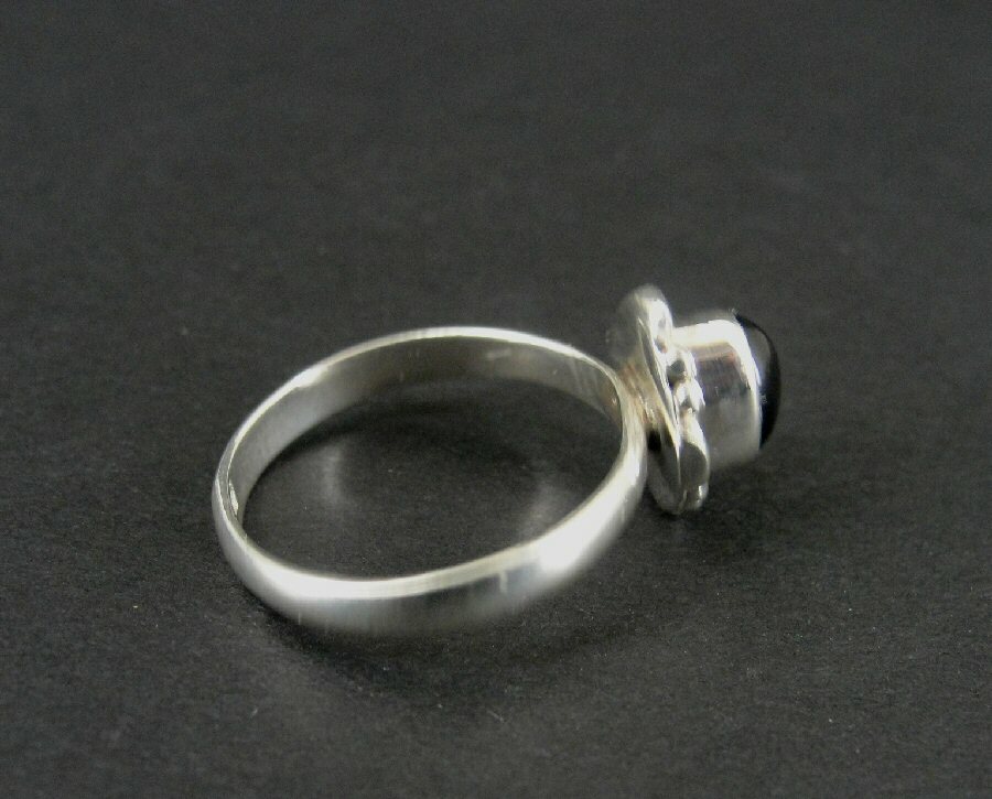 Ring Black Onyx Stone Oval with Design Sterling 925 Size 6 1/2 Band 6.5
