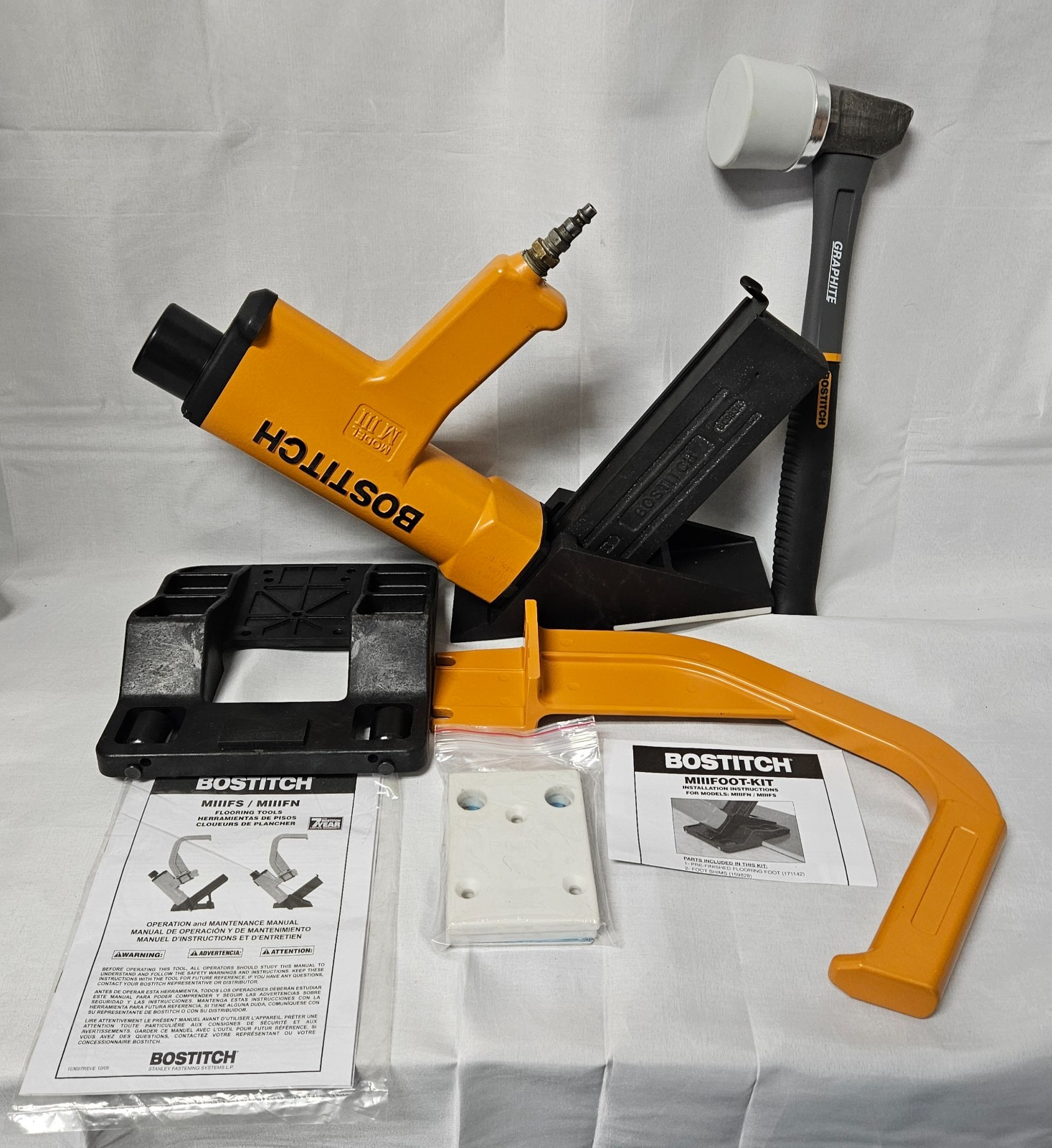 Bostitch Model MIII Pneumatic Hardwood Flooring Nailer w/ Accessories TESTED
