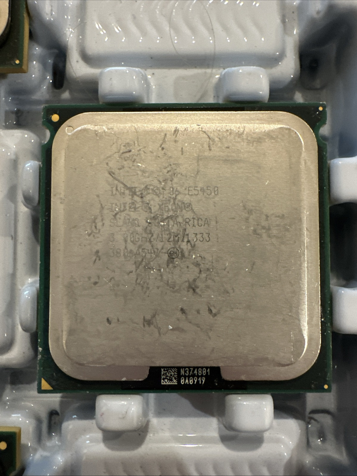 Intel Xeon E5450 3.0Ghz Quad Core LGA 775 SLBBM CPU Processor 1333 MHz 80 W
