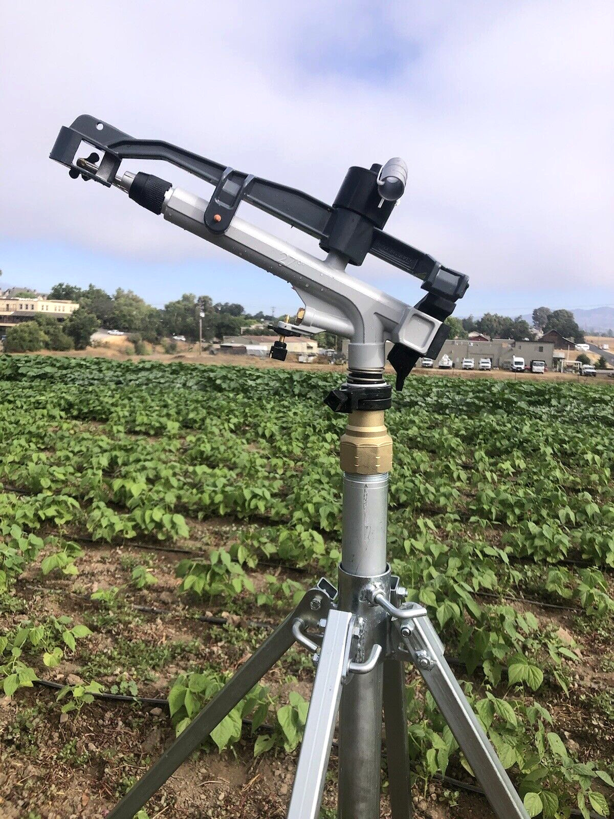 BIG YUZUAK IMPACT SPRINKLER & POD STAND PASTURE, ARENA, FARM 230' WATCH IT HERE!