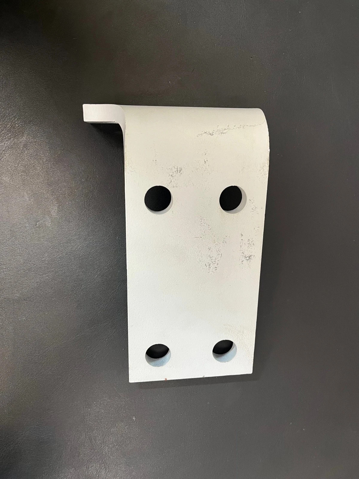 2189220 Oshkosh Crossmember Bracket