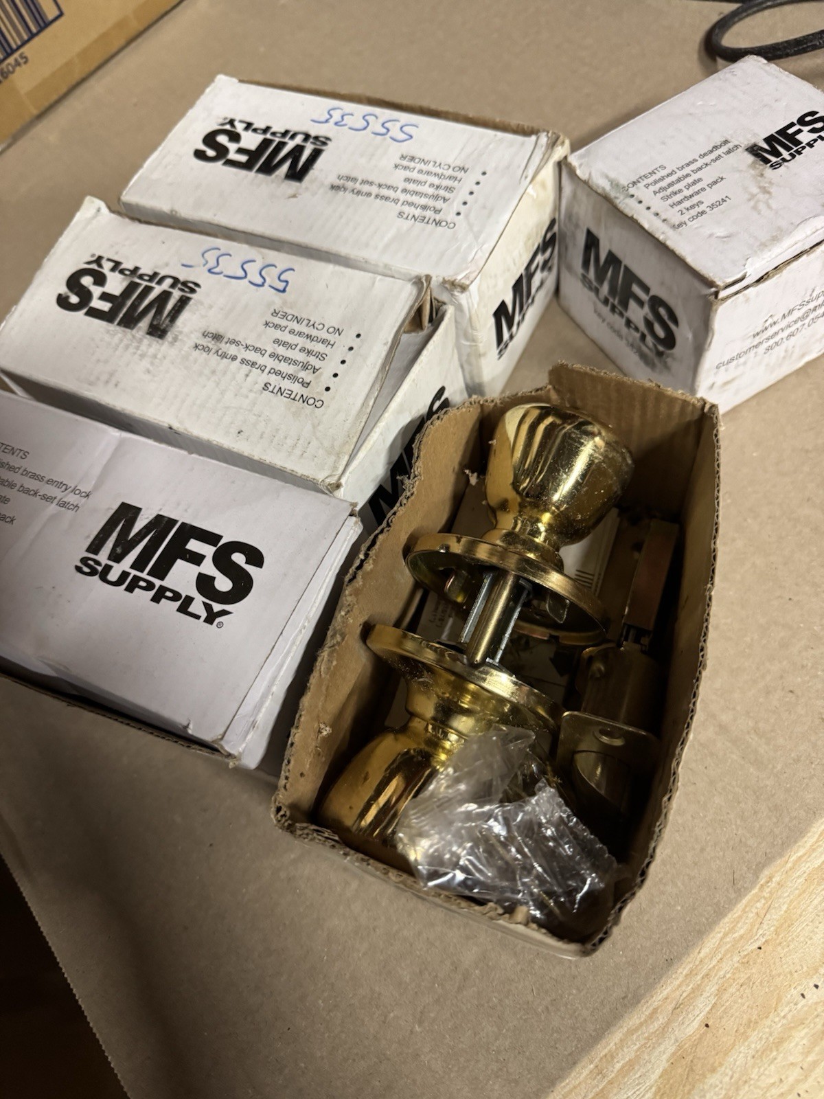 mfs supply interior 2  door knob entry door knos x2 Deadbolt X 1  keyed lot of 5