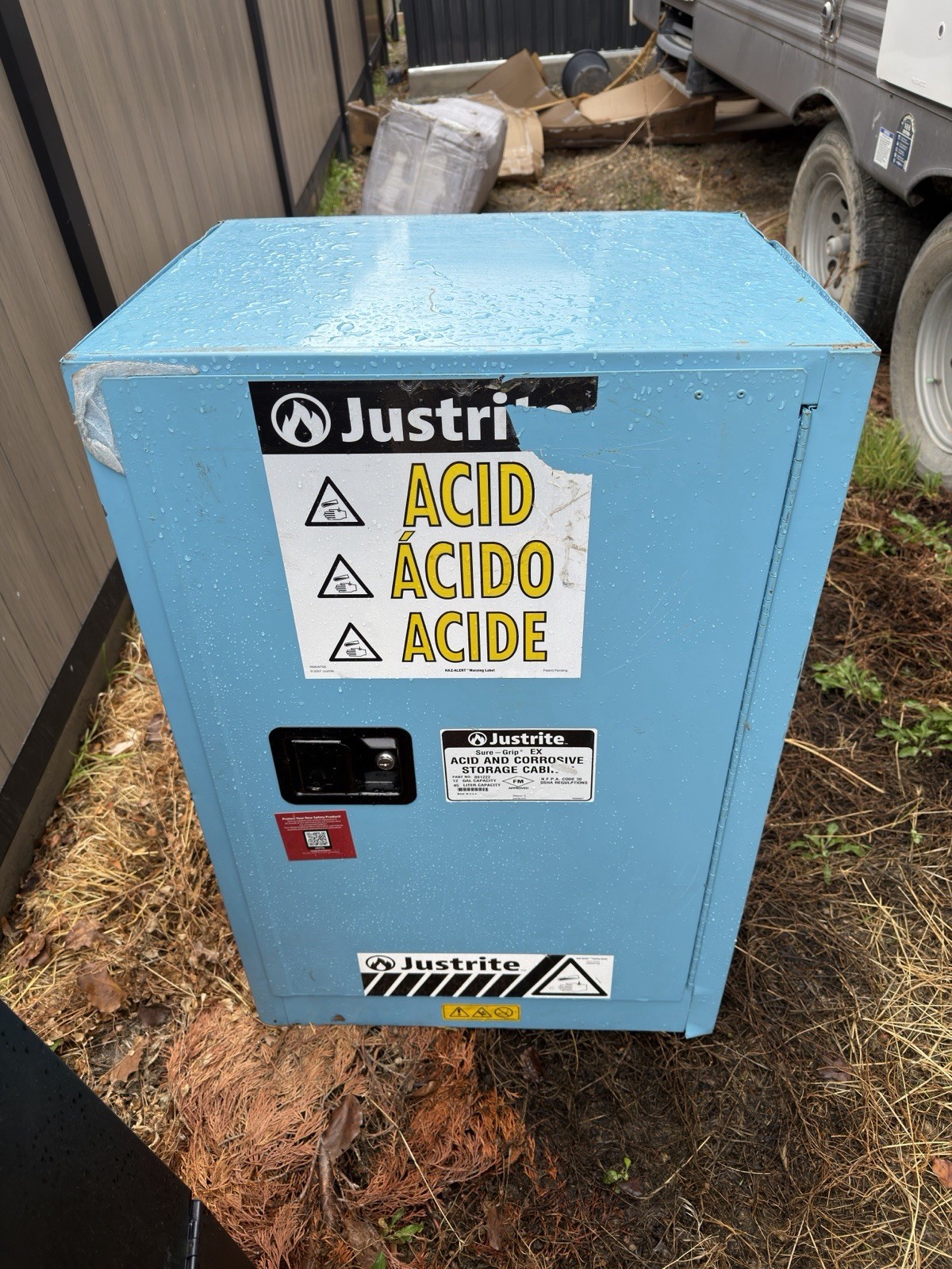 Justrite Sure-Grip Ex 12 Gallon Compac Cabinet for Corrosives - Manual Close