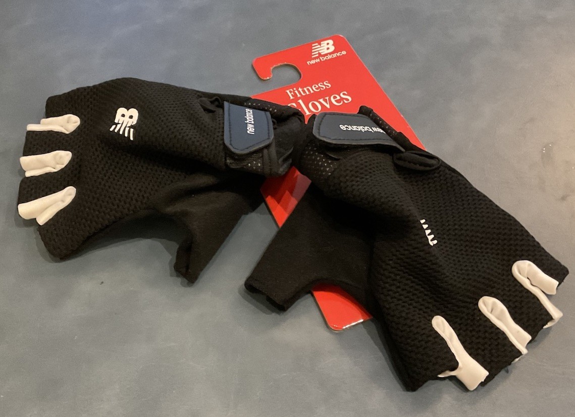 New Balance Black & White Fitness Gloves Breathable Mesh Padded Palms Women’s L
