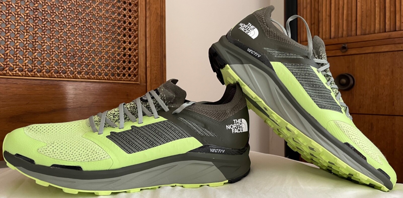 NIB NORTH FACE VECTIV Men’s Lettuce/Military Green Running Sneakers US12/EU45.5