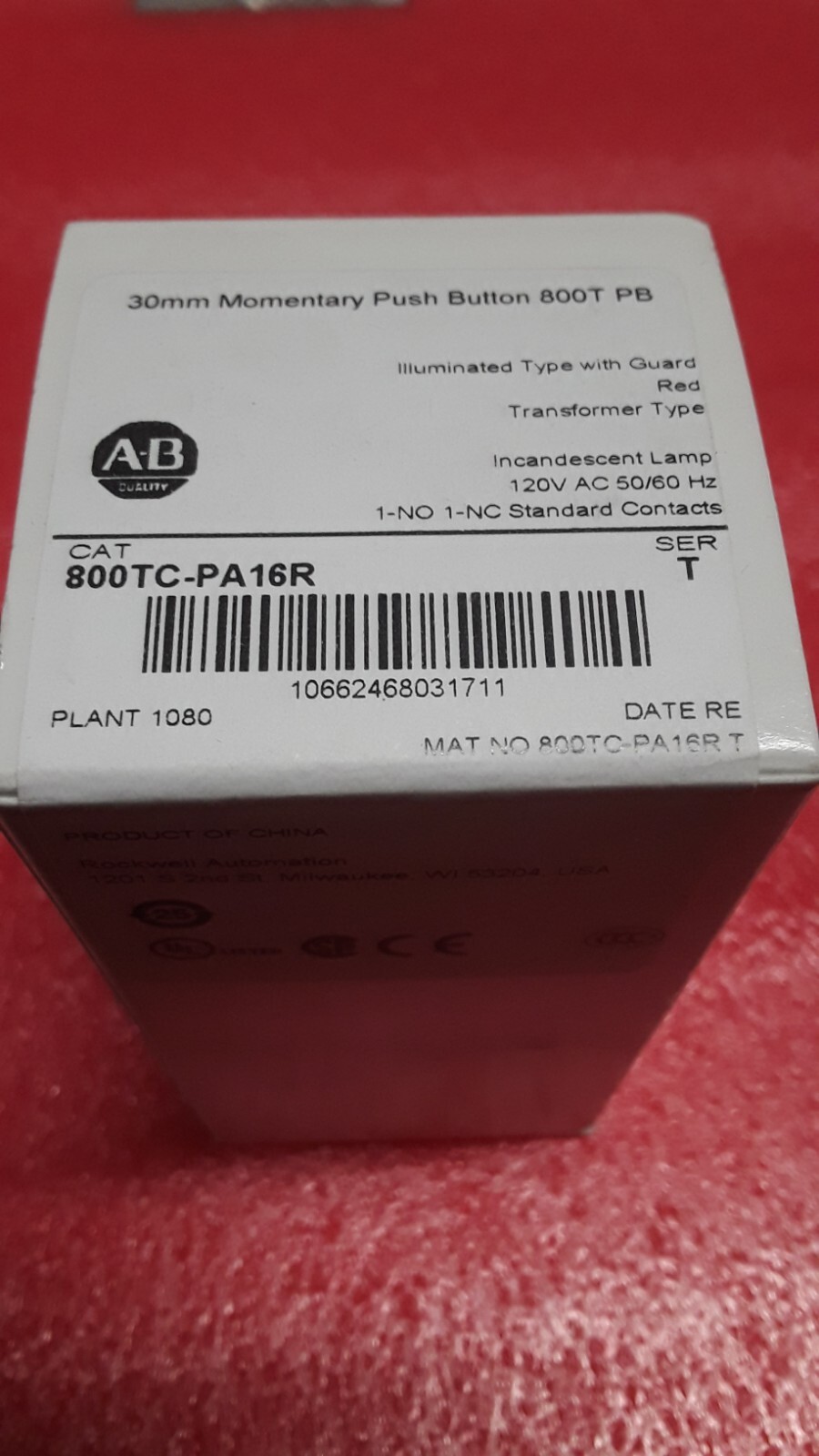 Allen Bradley 800TC-PA16R Illuminated Red Push Button Series T 120VAC NEW NIB
