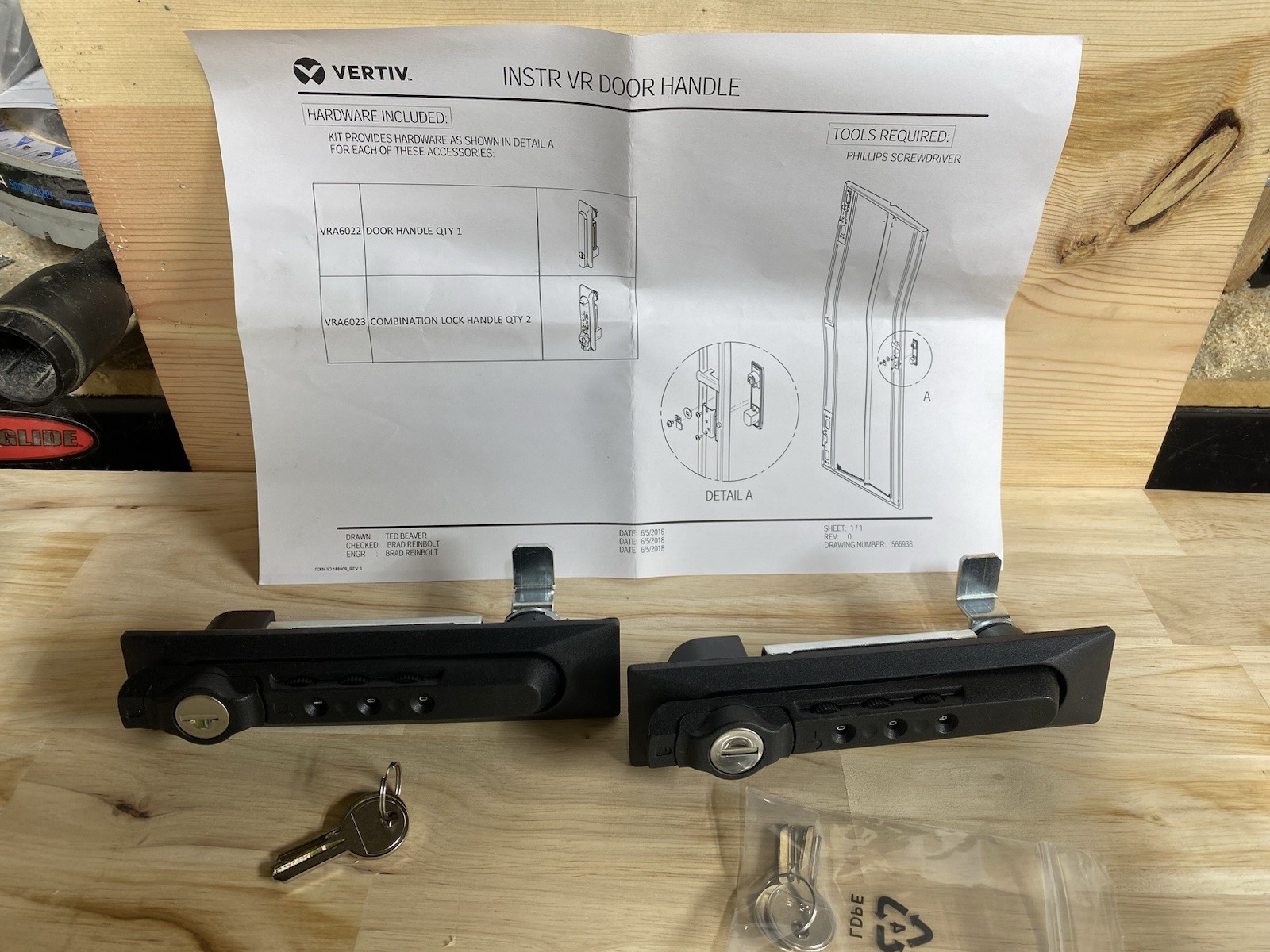 Vertiv VR Rack Accessory Combination Lock Handle vra6023