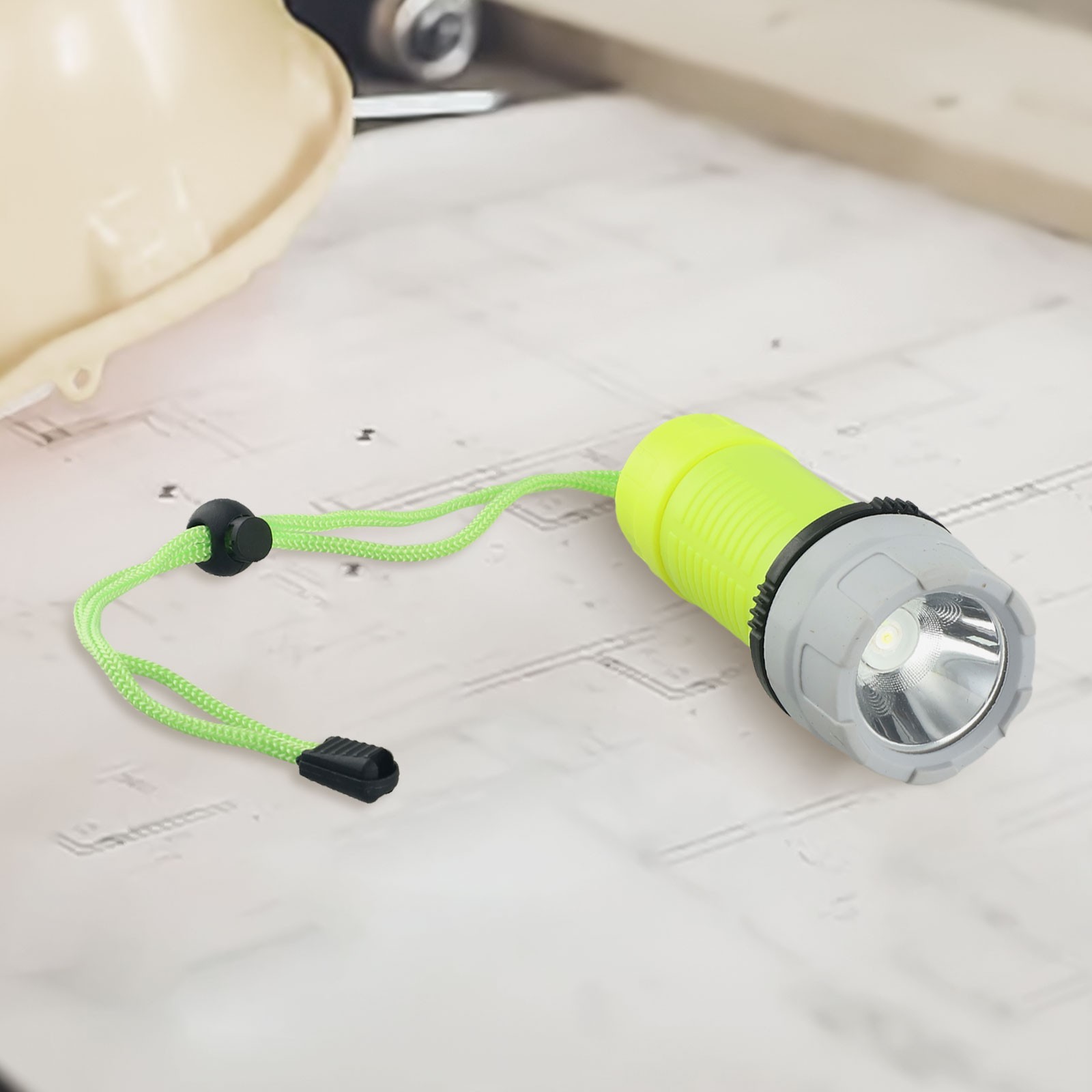 Waterproof LED Diving Flashlight Torch with Effective Light Distance 50 Meters