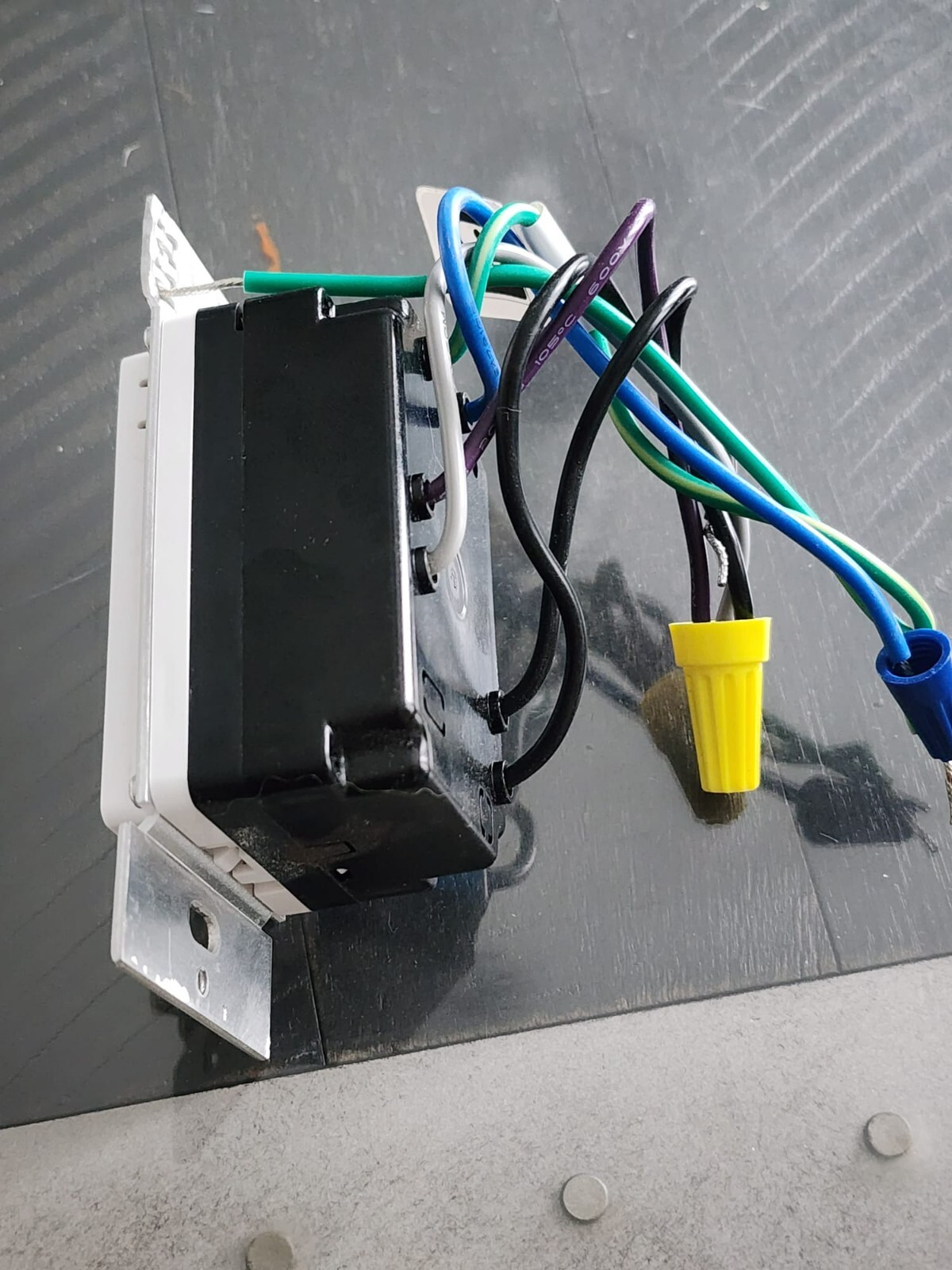 Lutron Maestro MS-Z101-WH