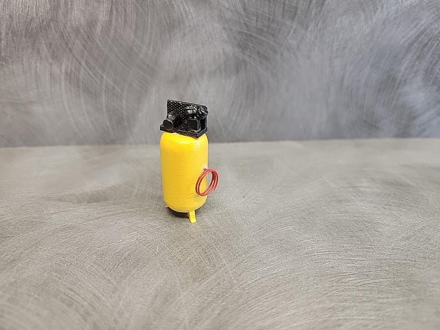 1/64 Custom scratch built Farm Yellow color Air Compressor