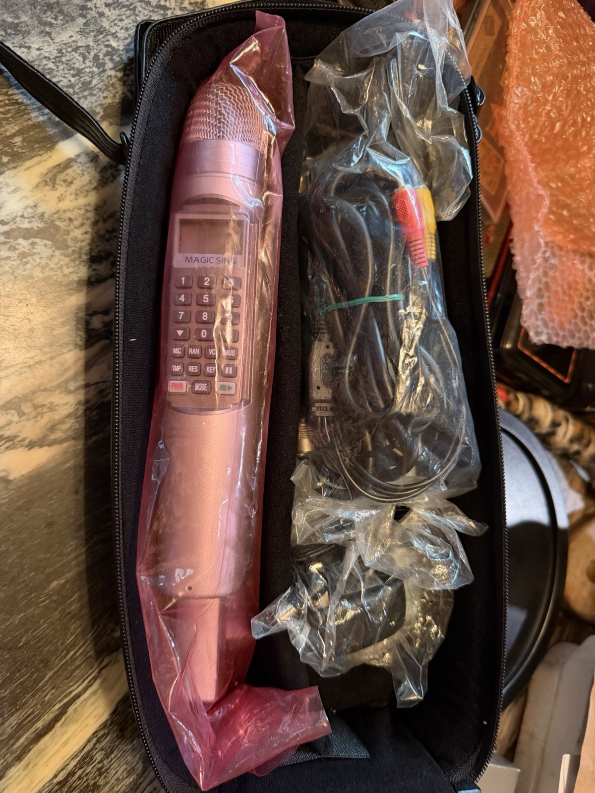 Magic Sing II Enter Tech Karaoke Set. Microphone cartridge, Case, Wires & Stand