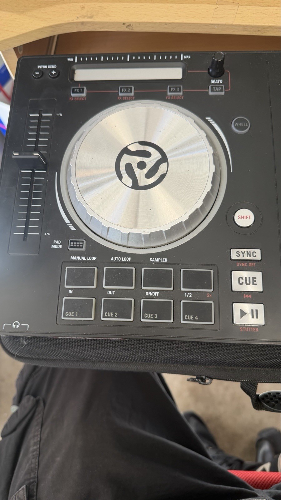 Numark MT PRO3 Double Deck DJ Controller Serato, Mixer, Autoloop, 16 Pads