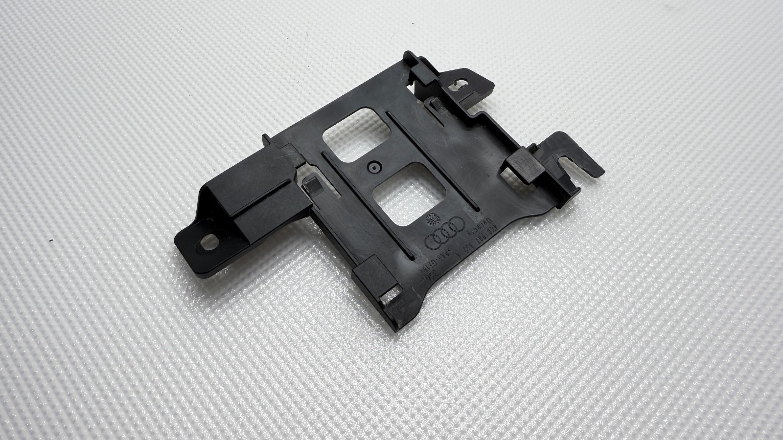 2019 - 2024 Audi A6 C8 Lane Change Assist Control Sensor Bracket 4K0907462A OEM