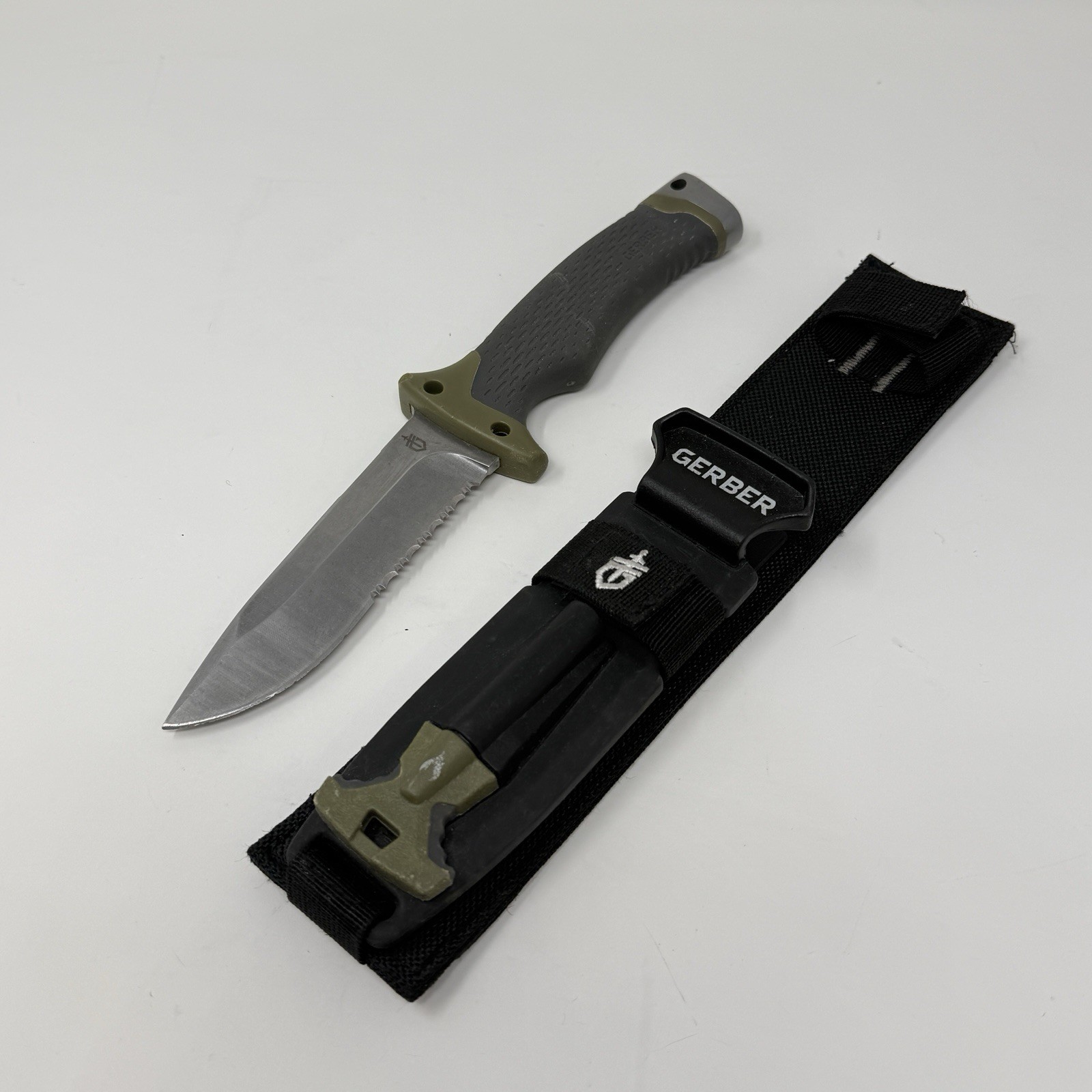 Gerber Survival Knife Blade Fire Starter Sheath Black Green
