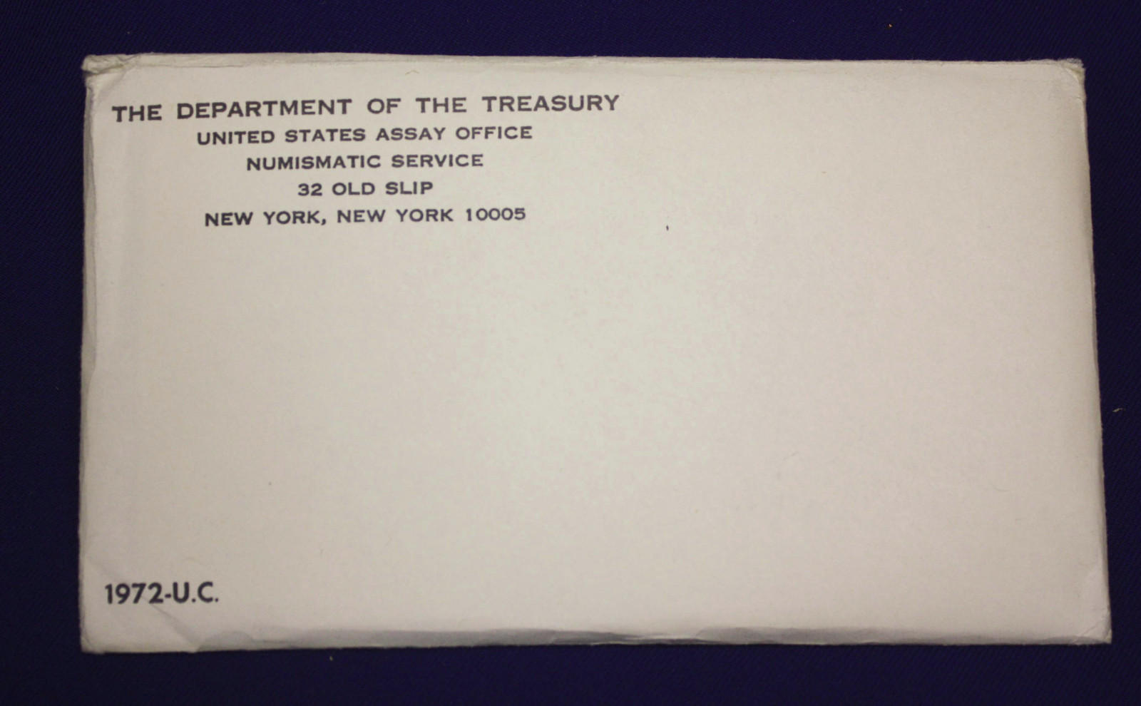 100-1972 MINT SET ISSUED BY US MINT  UNCIRCULATED Genuine