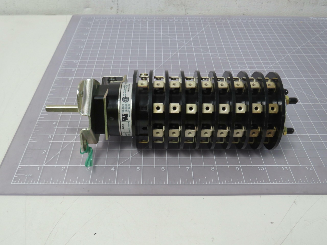 ELECTROSWITCH 7808E ROTARY SWITCH 20A-600VAC T192342