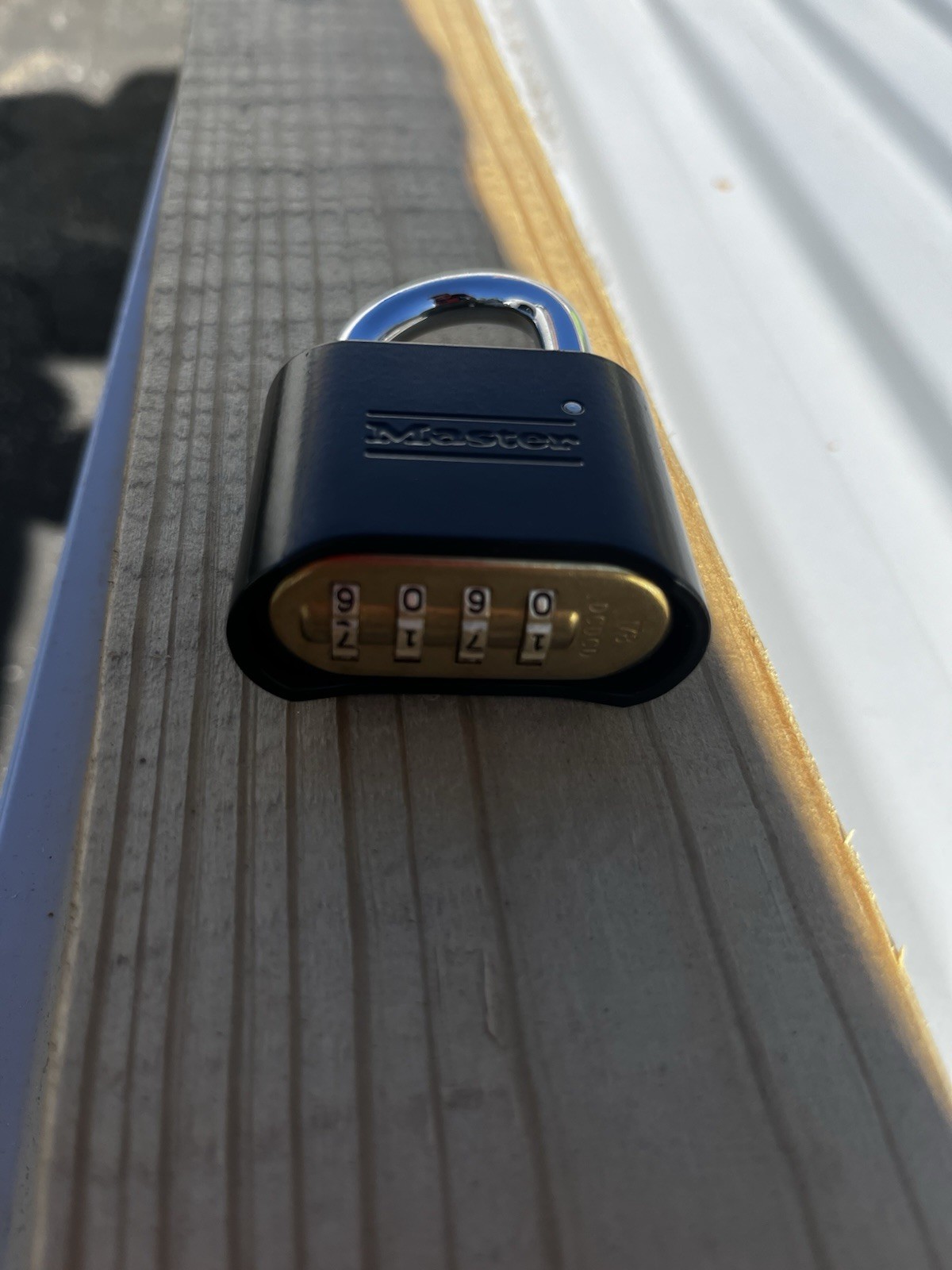 Master Locks 178D Combination Resetable Solid Body Padlock - Black