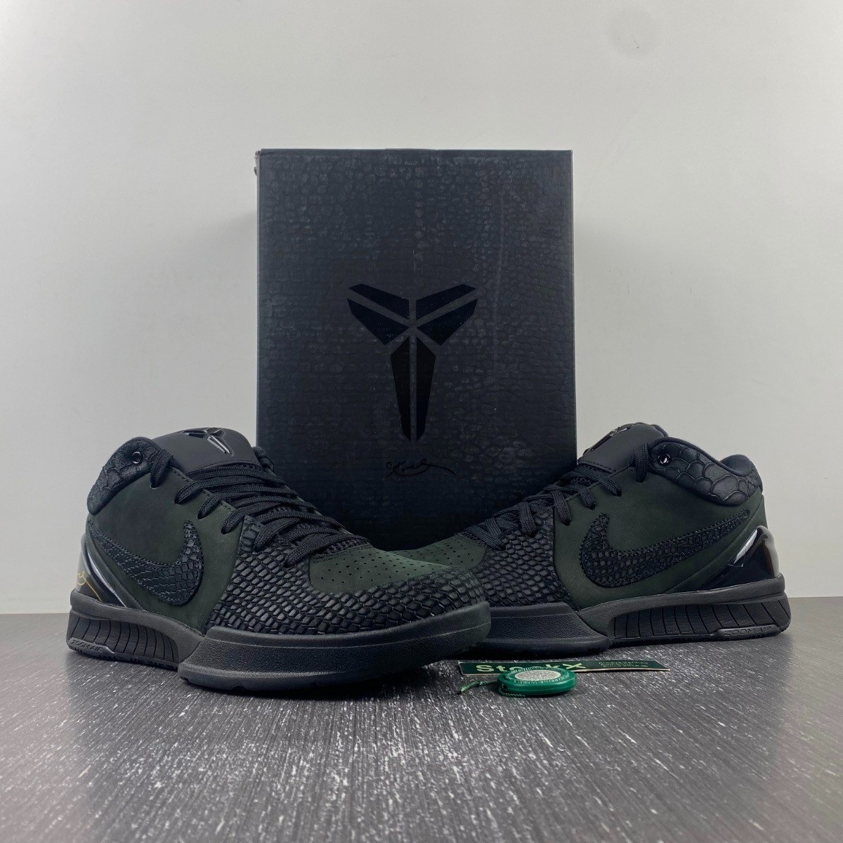 FQ3544-001 Kobe 4 Protro Gift of Mamba