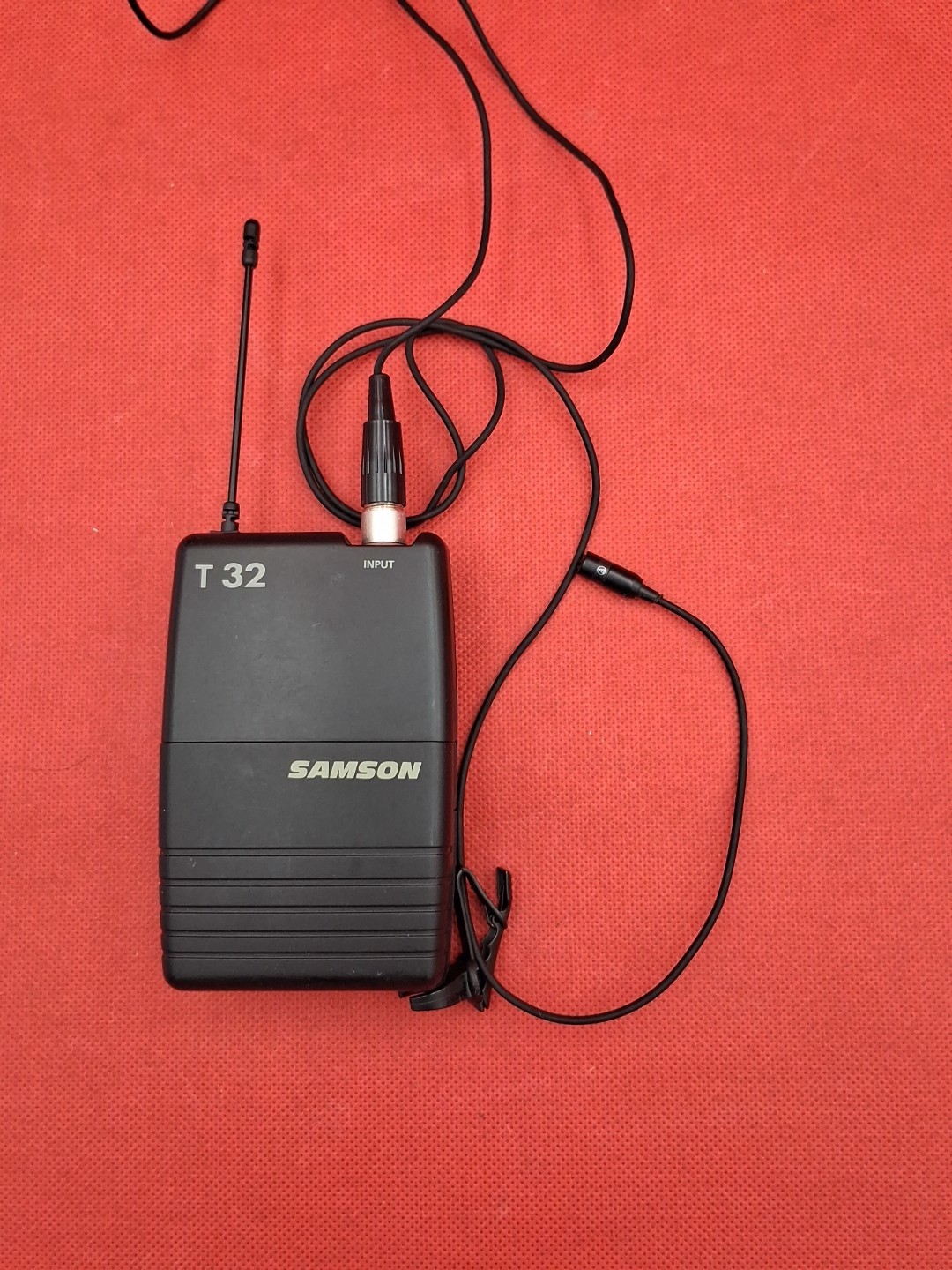 Samson T32M UHF Synth Wireless Transmitter Beltpack with Microphone Untested