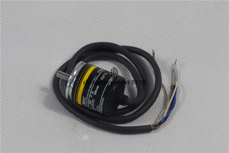 ONE New OMRON E6A2-CW3C 200P/R Rotary Encoder E6A2CW3C
